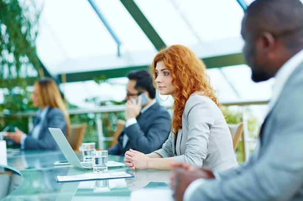 Comment organiser une conférence sur les nouvelles méthodes de conservation de l'énergie?